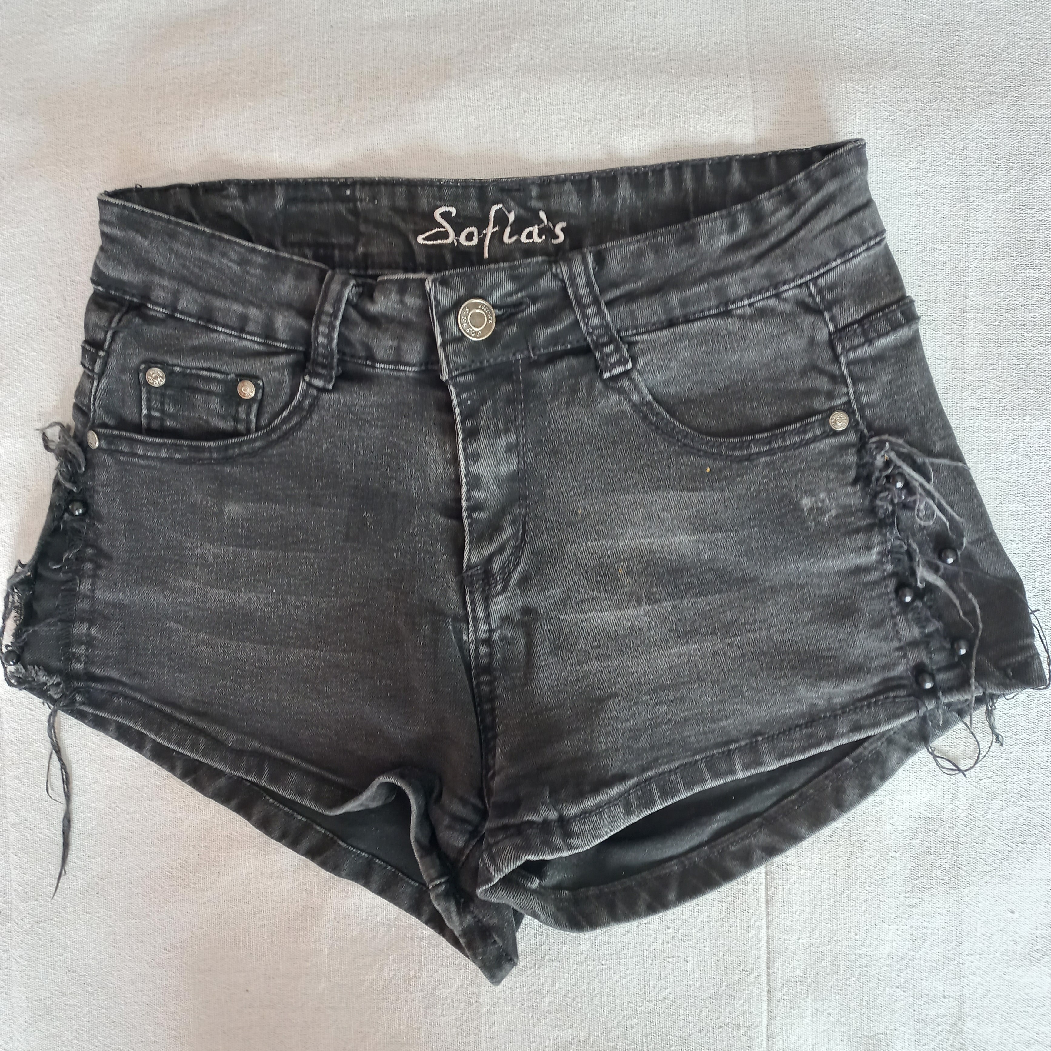 Short con perlas